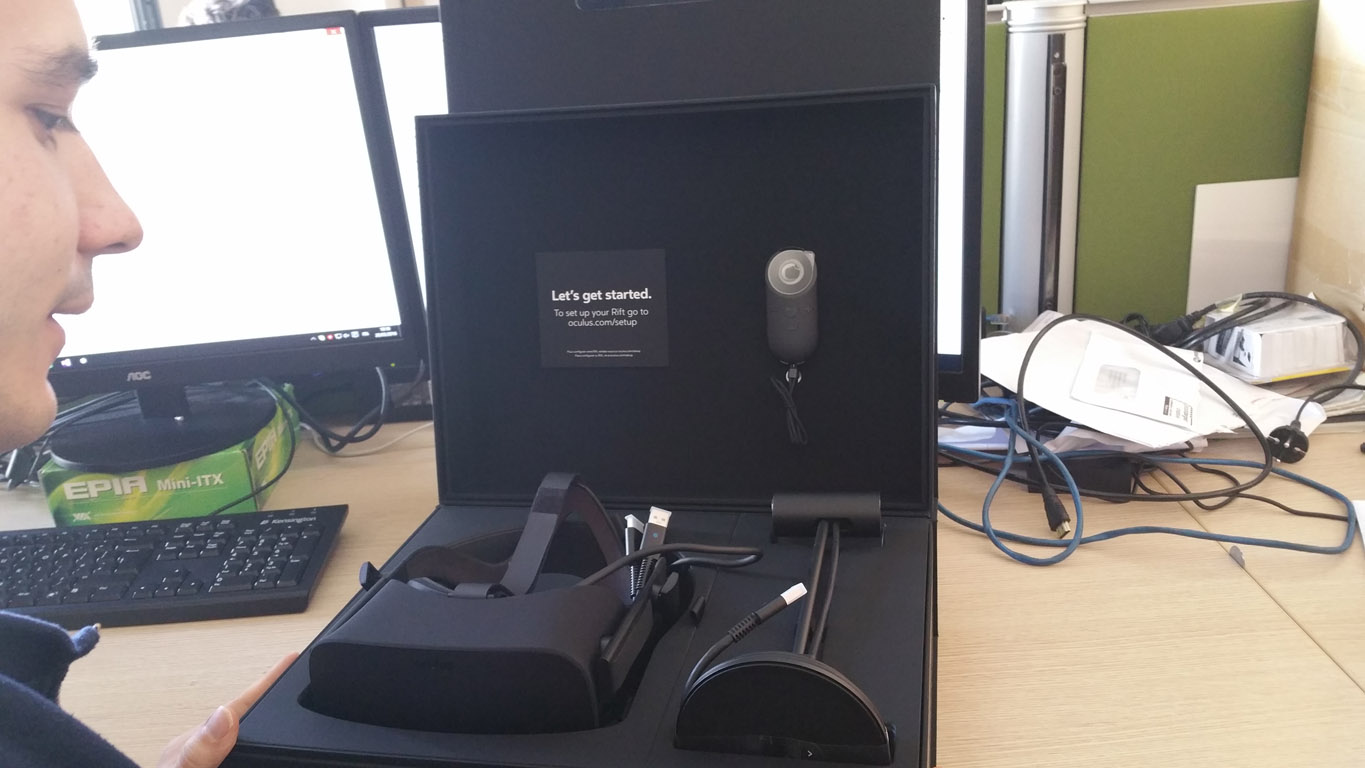 Oculus Rift CV1 box