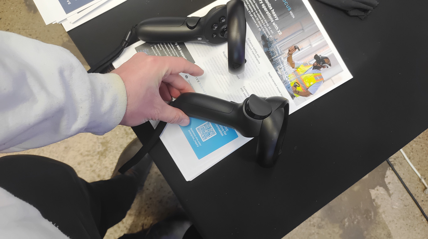 vive focus vision controllers