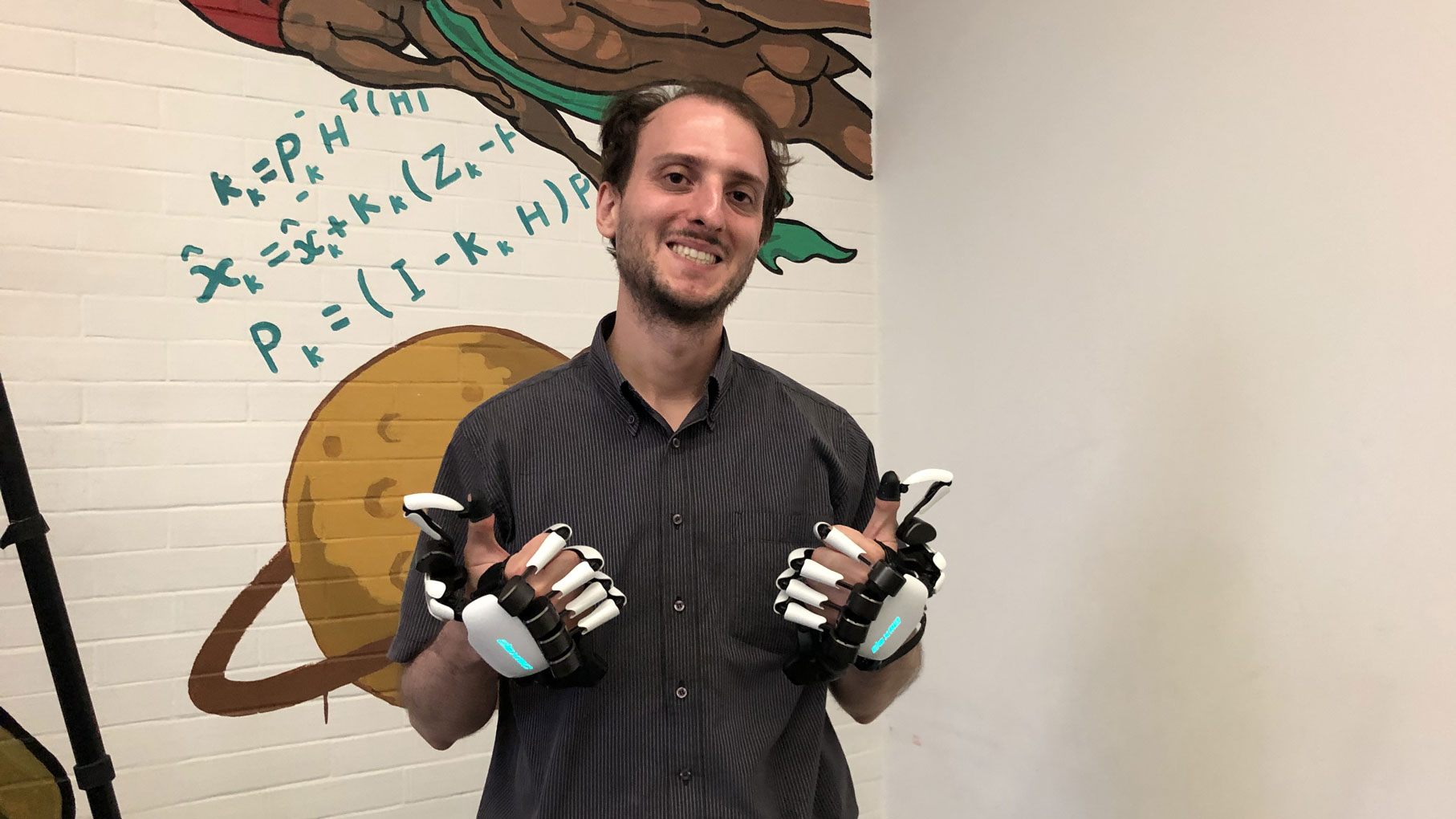 Dexmo force feedback gloves show the future of hands presence in VR